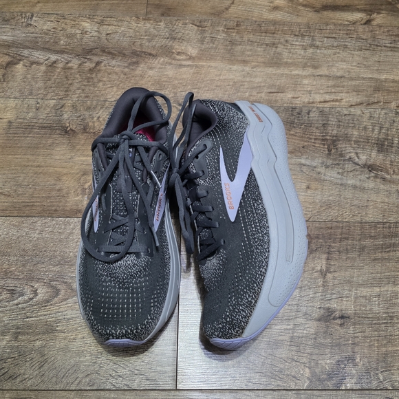 Brooks  Ghost Max Sneaker Women Size 10B - Picture 3 of 13